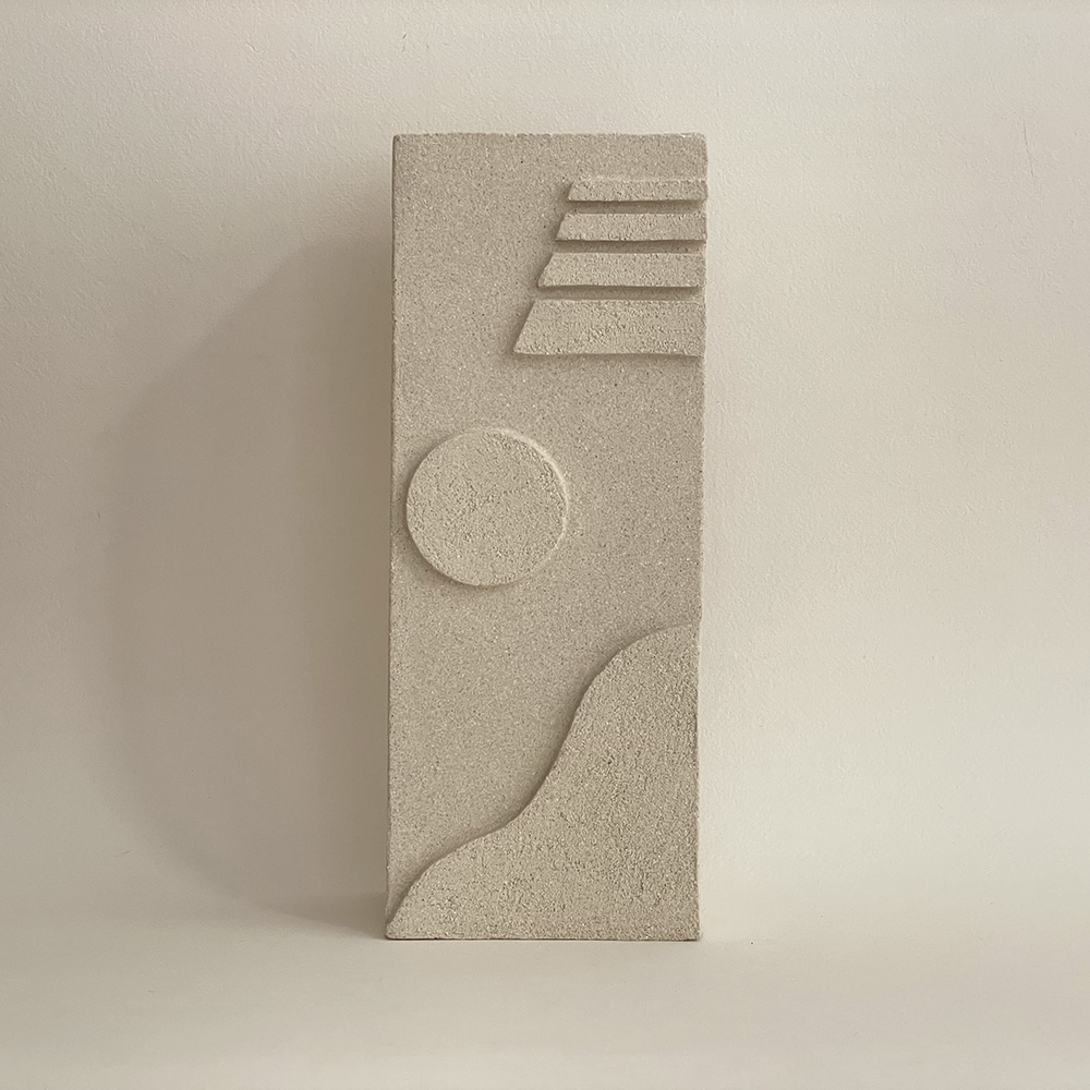 Vase Rivage rectangulaire étroit en grès blanc chamotté – Laure Pollet